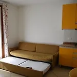 The Perfect Place For Pool And Bbq Lovers Appartement Bibione
