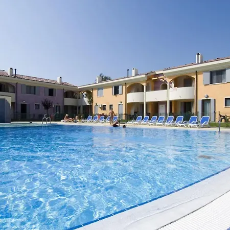 The Perfect Place For Pool And Bbq Lovers Apartment