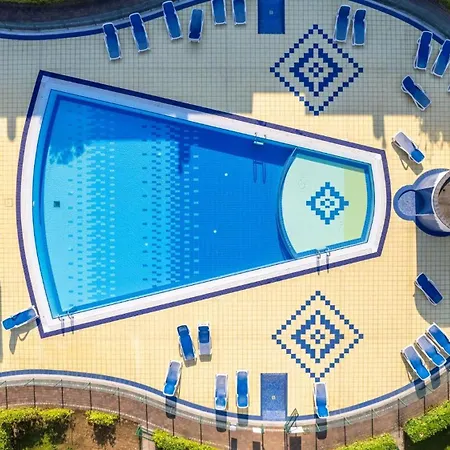 아파트 The Perfect Place For Pool Lovers *